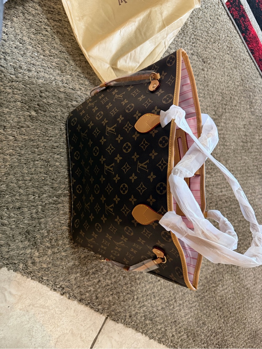 Monogram Canvas Shoulder Tote in Brown with Pink Interior neverfull mm